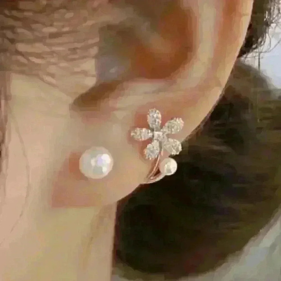 Tassel Flower Stud Earrings - Picture 1 of 3